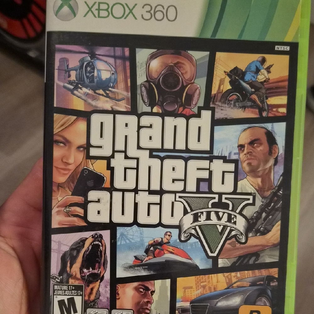 Grand Theft Auto V Xbox 360 First Edition. Mint Condition